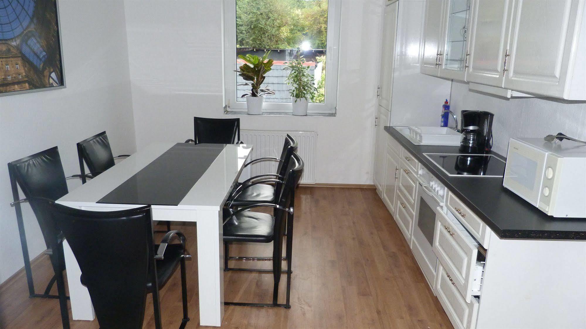 Suite-apartment-essen 3*